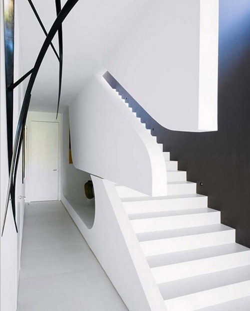 sculpture-house-stairs